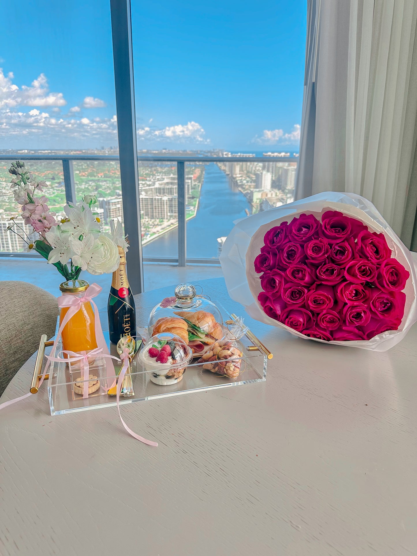 Bloom & Bubbles – The Luxury Surprise Package