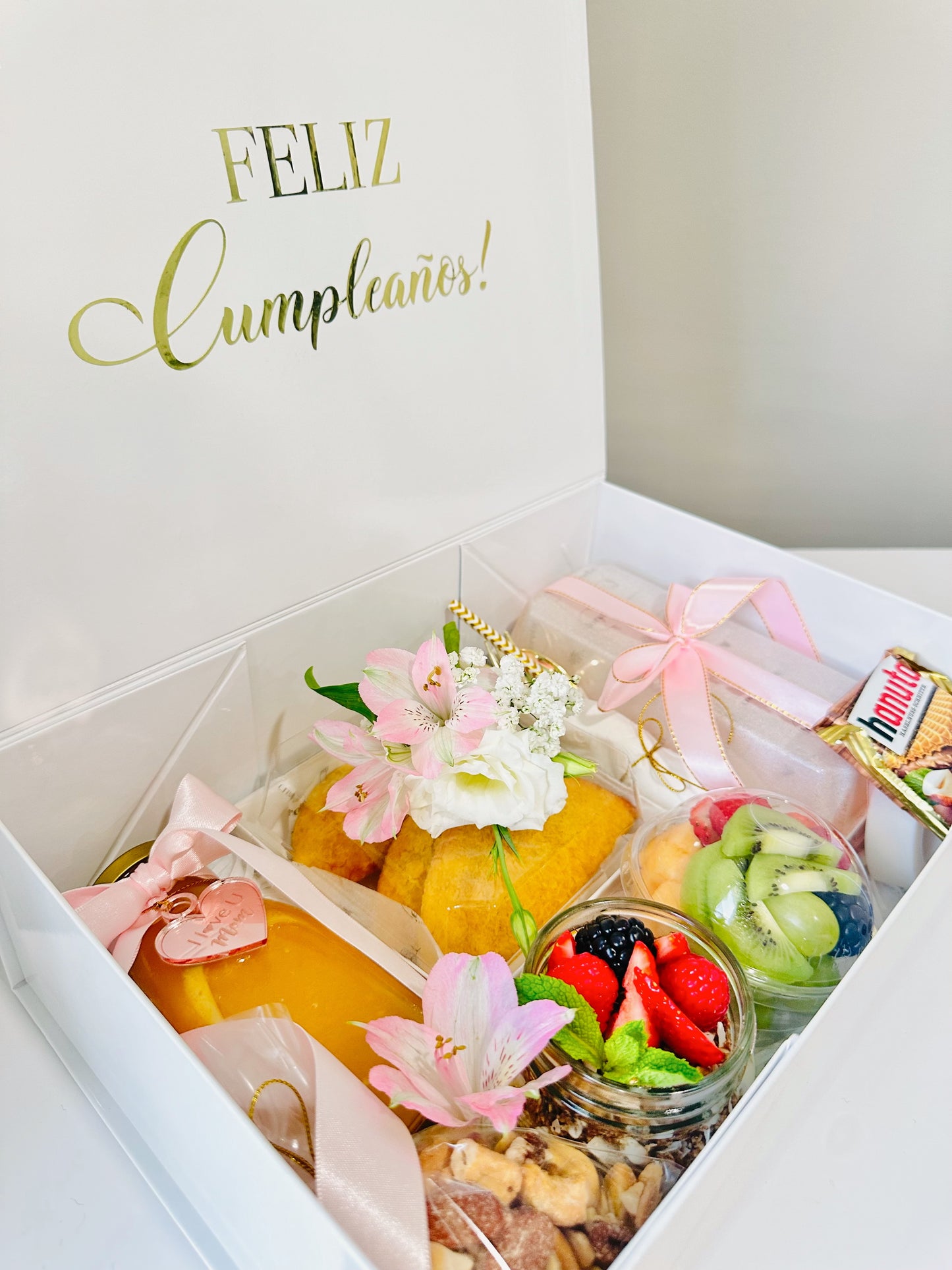 Bora Bora Breakfast Box