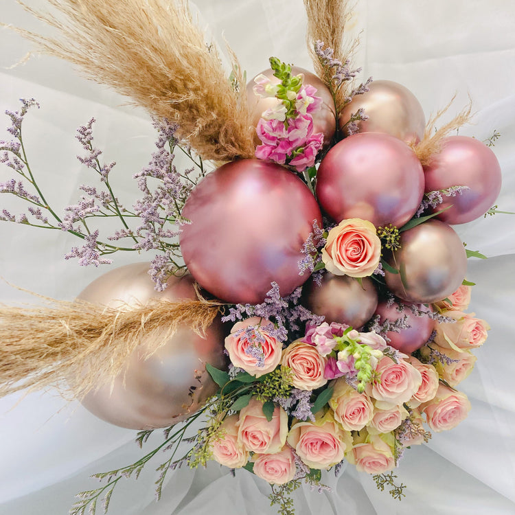 Luxury flower arrangement with premium fresh flowers for delivery in Coral Springs