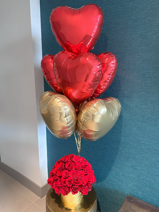 Blooming Roses - Premium Rose in Ceramic Vase