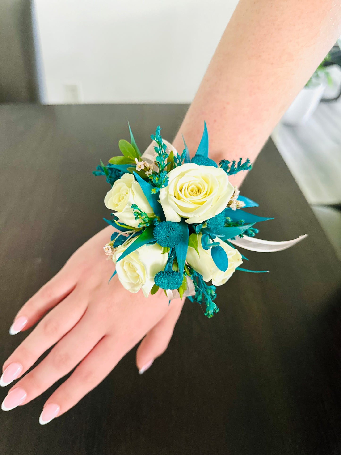 Floralis Corsage